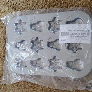 Pampered Chef Winter Snowman & Snowflake Cake Pan